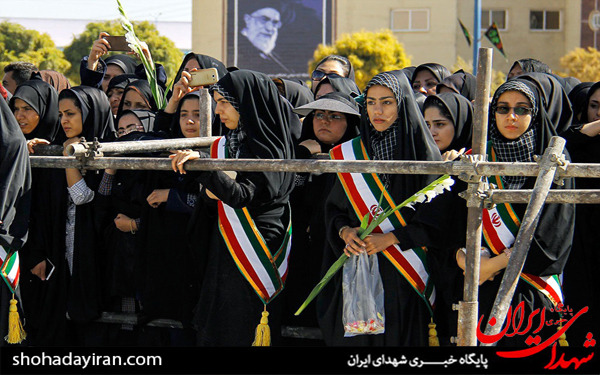 عکس/مراسم تشییع پیکر سه شهید دوران دفاع مقدس در سیرجان