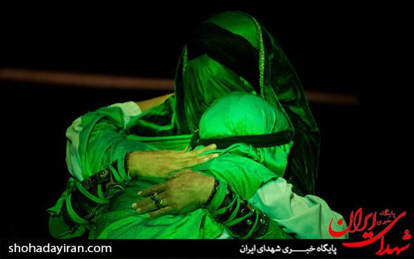 نمایش آئینی ردای سرخ خورشید/عکس
