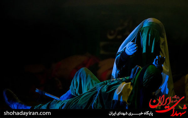 نمایش آئینی ردای سرخ خورشید/عکس