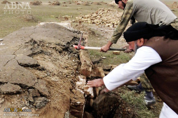 داعش به جان قبر عراقی ها افتاد + عکس داعش به جان قبر عراقی ها افتاد + عکس