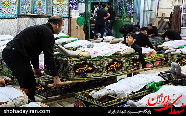 عکس/تشییع نمادین پیکر سالار شهیدان و ۷۲ تن توسط قبیله بنی اسد در قزوین عکس/تشییع نمادین پیکر سالار شهیدان و ۷۲ تن توسط قبیله بنی اسد در قزوین