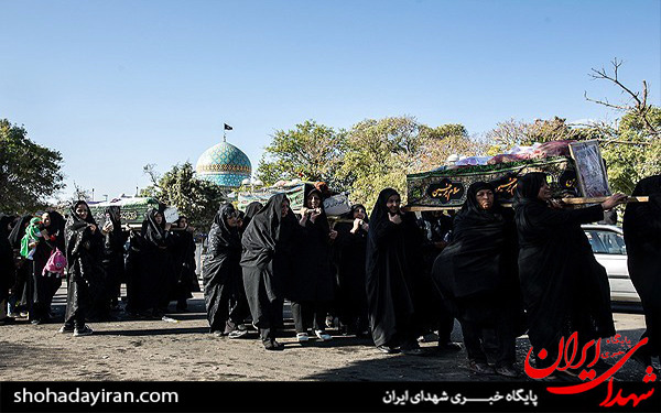 عکس/تشییع نمادین پیکر سالار شهیدان و ۷۲ تن توسط قبیله بنی اسد در قزوین عکس/تشییع نمادین پیکر سالار شهیدان و ۷۲ تن توسط قبیله بنی اسد در قزوین