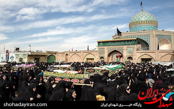 عکس/تشییع نمادین پیکر سالار شهیدان و ۷۲ تن توسط قبیله بنی اسد در قزوین عکس/تشییع نمادین پیکر سالار شهیدان و ۷۲ تن توسط قبیله بنی اسد در قزوین