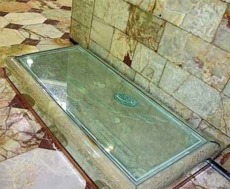 اسرار سنگ قبر مرحوم آیتالله بهجت(ره) + عکس اسرار سنگ قبر مرحوم آیتالله بهجت(ره) + عکس