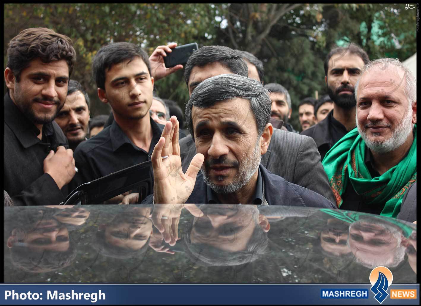 احمدینژاد بر مزار شهید احمدینژاد بر مزار شهید