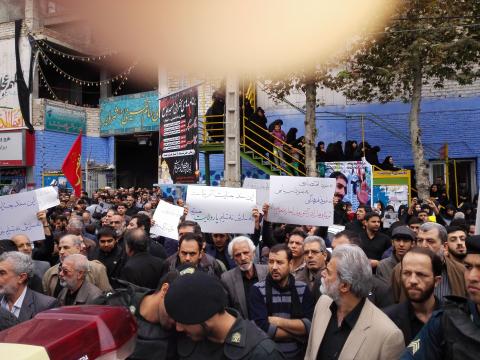 سخنراني كوبنده و زينب وار همسر فرمانده خط شکن فاطمیون سخنراني كوبنده و زينب وار همسر فرمانده خط شکن فاطمیون