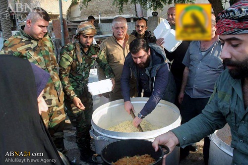خدمترسانی مسیحیان به زائران پیاده کربلا + تصاویر خدمترسانی مسیحیان به زائران پیاده کربلا + تصاویر