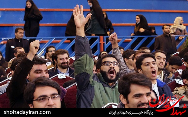 عکس/ حاشیه های مراسم روز دانشجو با حضور روحانی