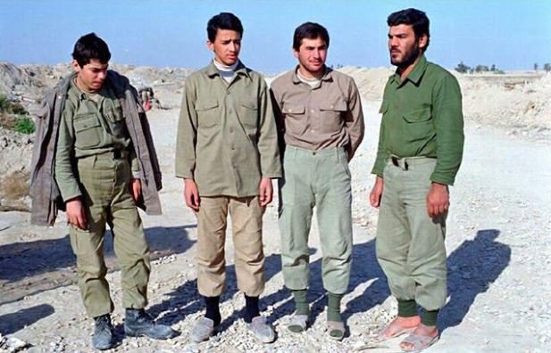 عکسی از ده‌نمکی در جبهه که اینستاگرامی شد