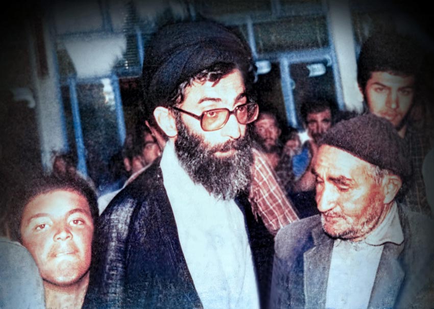 دانش‌آموز شهید در کنار رهبر انقلاب + عکس
