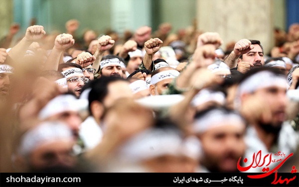 عکس/ دیداری بسیجی با امام خامنه ای