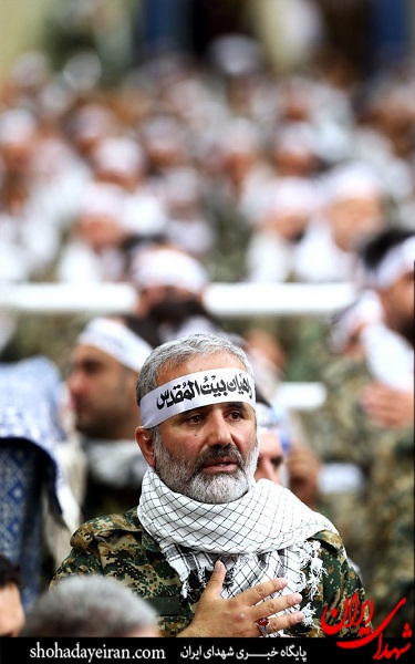 عکس/ دیداری بسیجی با امام خامنه ای