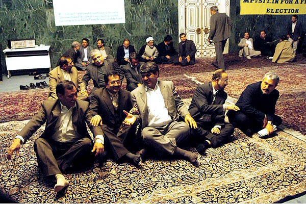 عربدهکشان دیروز دلنگران عربدهکشان دیروز دلنگران
