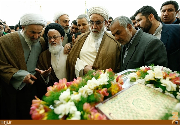 رئیس دفتر رهبر انقلاب در کربلای معلی +عکس رئیس دفتر رهبر انقلاب در کربلای معلی +عکس