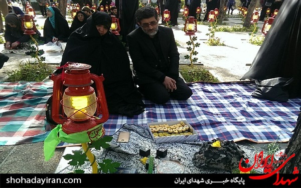 سال نو خانواده شهید مدافع حرم در کنار شهدای گمنام +عکس سال نو خانواده شهید مدافع حرم در کنار شهدای گمنام +عکس