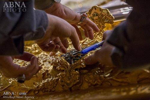 تصاویر/ روند نصب ضریح جدید حضرت عباس(ع)