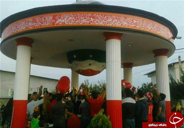 هواداران پرسپولیس بر سر مزار نوروزی+عکس هواداران پرسپولیس بر سر مزار نوروزی+عکس