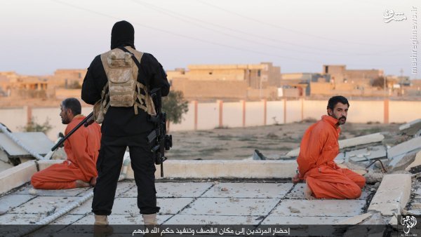 اعدام جوانان عراقی در فلوجه توسط داعش+تصاویر اعدام جوانان عراقی در فلوجه توسط داعش+تصاویر