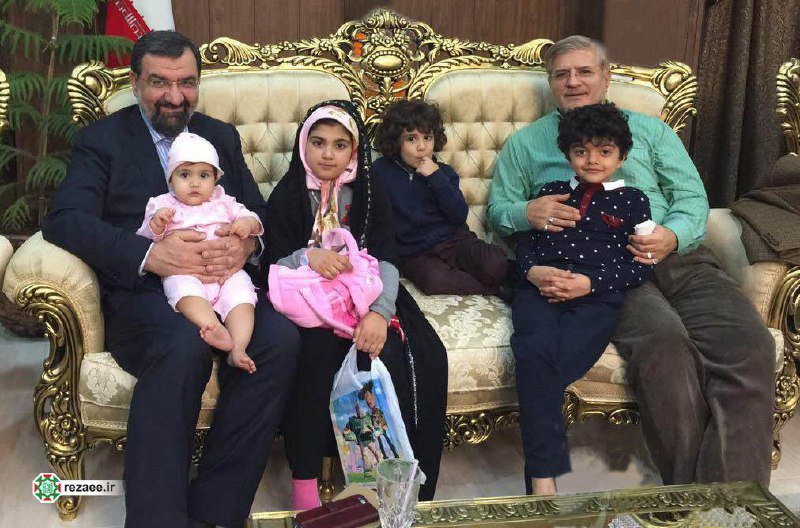 تصویری از محسن رضایی در کنار نوه‌ها+عکس