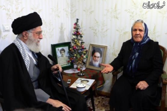 مادر شهید لازار:رهبر انقلاب به من درس صبر دادند + عکس مادر شهید لازار:رهبر انقلاب به من درس صبر دادند + عکس