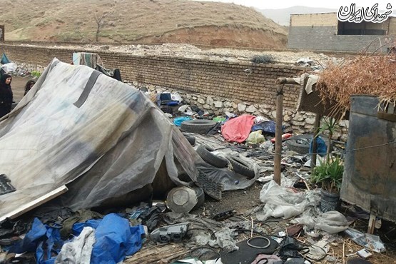 زندگی خانواده کارتن خواب با 3 فرزند! +عکس زندگی خانواده کارتن خواب با 3 فرزند! +عکس