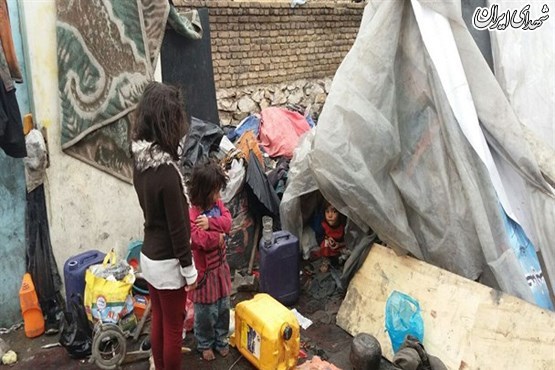 زندگی خانواده کارتن خواب با 3 فرزند! +عکس زندگی خانواده کارتن خواب با 3 فرزند! +عکس