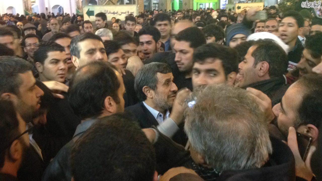 احمدی نژاد در حرم حضرت عبدالعظیم(ع)+تصاویر