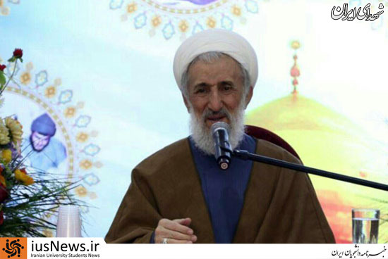 آرزو داریم که از لحظه لحظه عمرمان کم شود و بر عمر رهبر عزیز ... آرزو داریم که از لحظه لحظه عمرمان کم شود و بر عمر رهبر عزیز ...