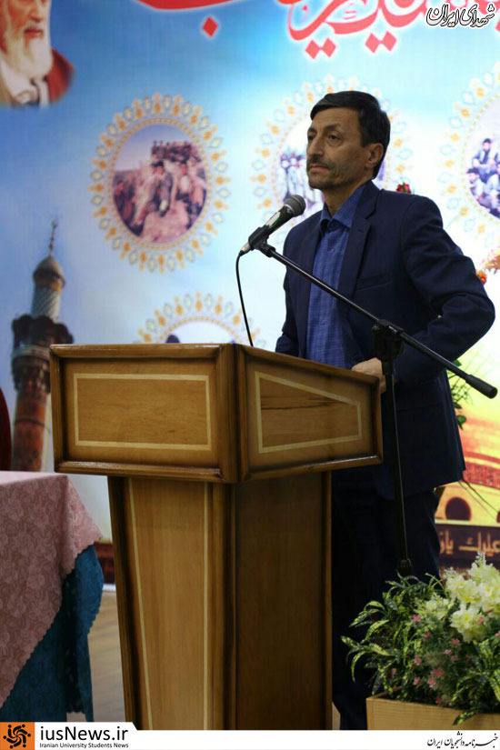آرزو داریم که از لحظه لحظه عمرمان کم شود و بر عمر رهبر عزیز ... آرزو داریم که از لحظه لحظه عمرمان کم شود و بر عمر رهبر عزیز ...