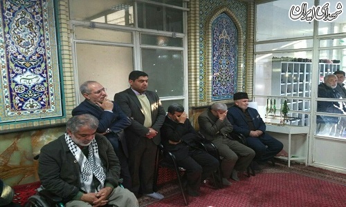 احمدی نژاد در ترحیم همسر خواهرش+عکس