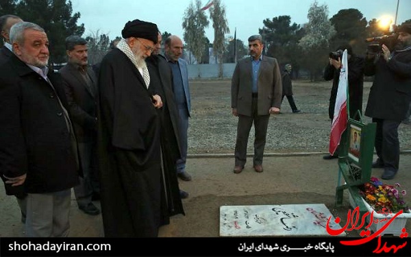 عکس/ حضور رهبر انقلاب در مرقد مطهر امام راحل و گلزار شهدای بهشت زهرا