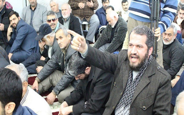 تجمع مردم انزلی علیه نماینده حامی فتنه! + عکس