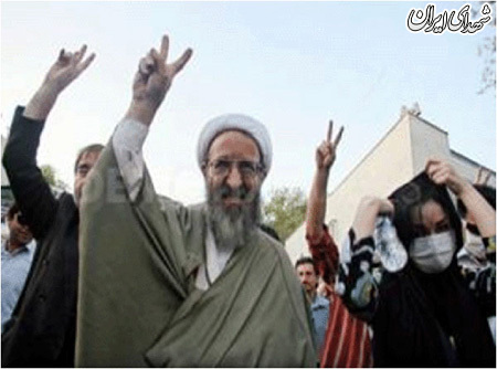 پاسخ مستند کیهان به دروغبافی یک انقلابی پشیمان! پاسخ مستند کیهان به دروغبافی یک انقلابی پشیمان!