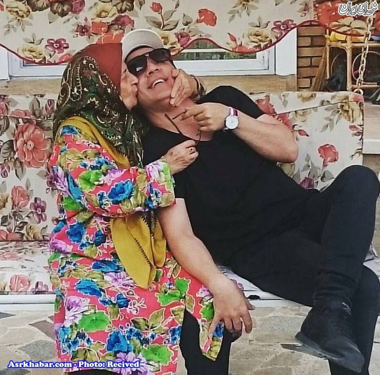 ابراز علاقه ديدني مادر به پسر مشهورش+عکس