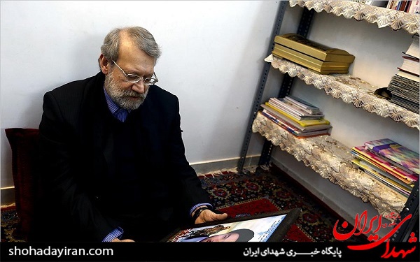 عکس/دیدار دکتر لاریجانی با خانواده روحانی شهید هاشمی نژاد