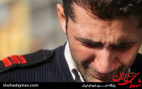 عکس/ همدردی اقشار مختلف مردم با آتش نشانان