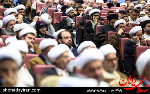 عکس/ هجدهمین همایش کتاب سال حوزه در قم