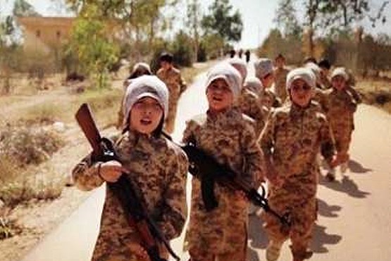 آموزشهای وحشتناک داعش به دانش آموزان