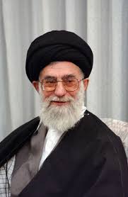 آیتالله خامنهای امام و رهبر شیعه و سنی است