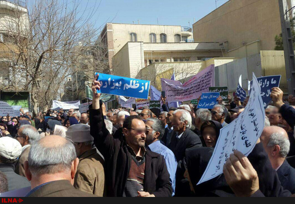 تجمع بازنشستگان کشوری و لشگری سراسر کشور تجمع بازنشستگان کشوری و لشگری سراسر کشور