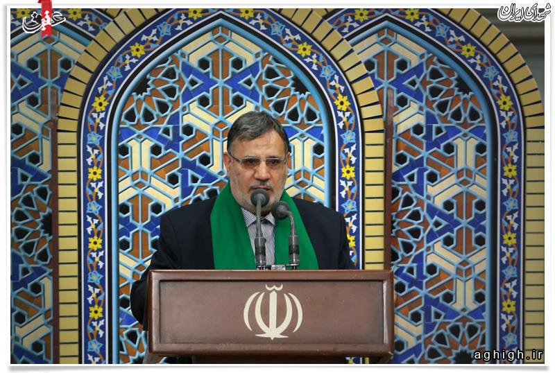 مداحی که اواسط خواندن مداحی که اواسط خواندن
