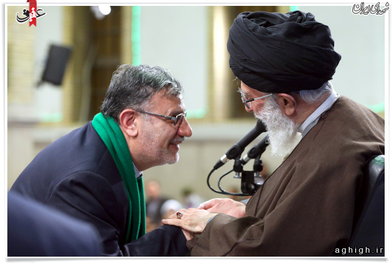مداحی که اواسط خواندن مداحی که اواسط خواندن