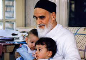 امام (ره) چگونه با نوههایشان رفتار میکردند؟