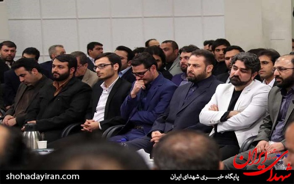 عکس/ دیدار جمعی از شاعران مذهبی سرا با مقام معظم رهبری