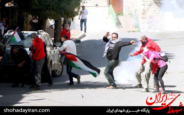 عکس/ حمله نظامیان صهیونیست به فلسطینی ها در الخلیل