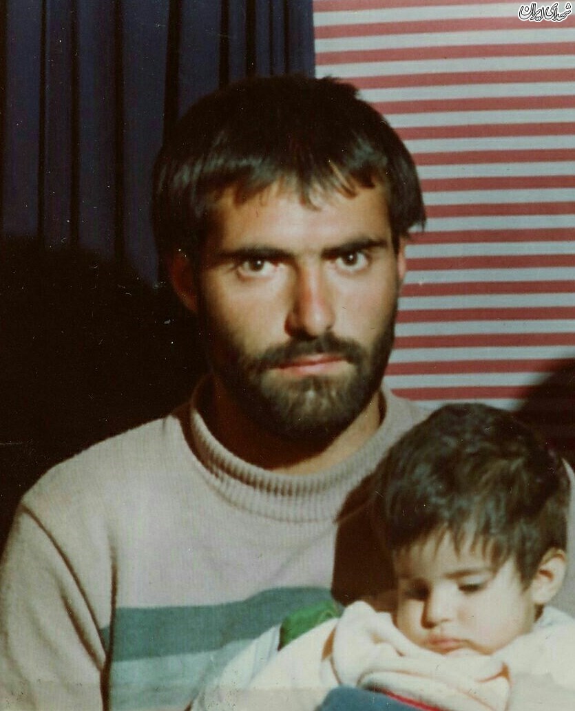 پدر بازگشته؛ این بار او در آغوش دختر... +عکس پدر بازگشته؛ این بار او در آغوش دختر... +عکس