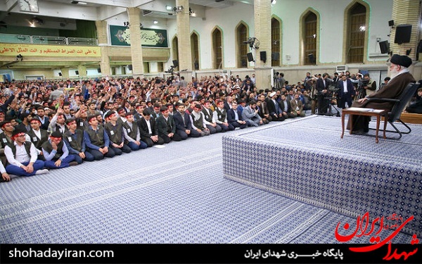 عکس/دیدار اعضای اتحادیه انجمن‌های اسلامی دانش آموزان با رهبر انقلاب