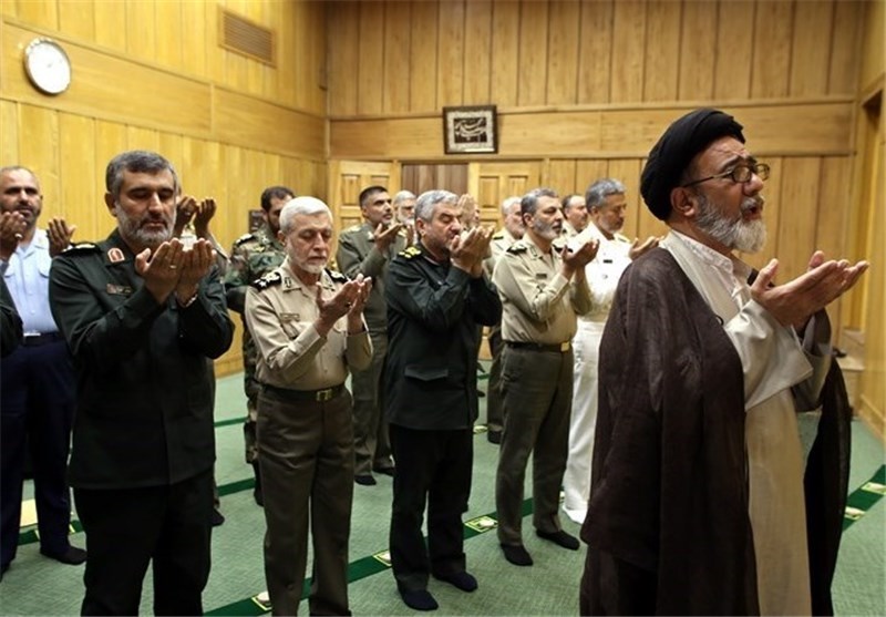 فرماندهان عالیرتبه ارتش و سپاه با هم دیدار کردند فرماندهان عالیرتبه ارتش و سپاه با هم دیدار کردند