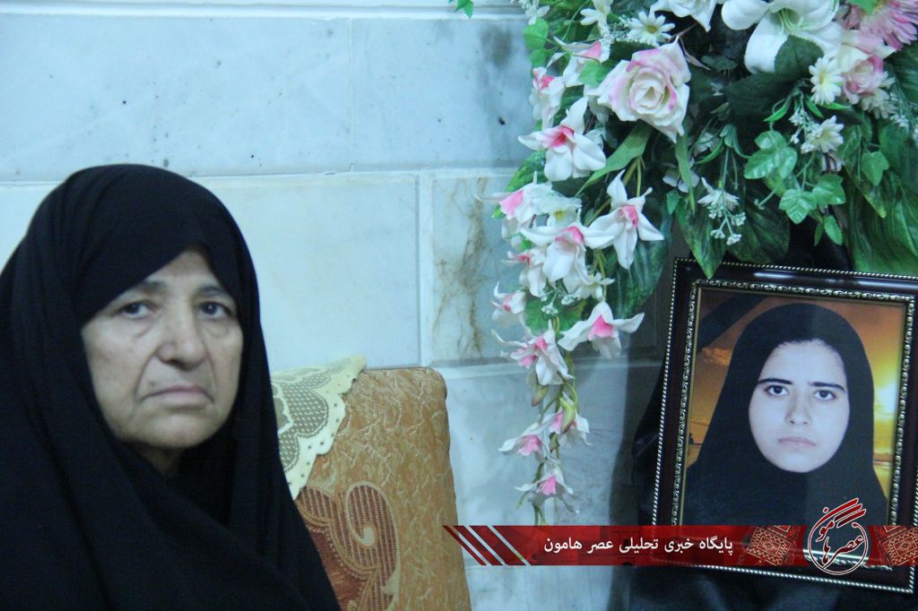 عذرا معلمی فراموش شده در فاصله میان مرگ و شهادت عذرا معلمی فراموش شده در فاصله میان مرگ و شهادت