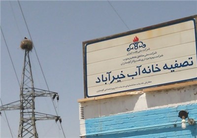 مستأجر ۲۷ ساله پایه برق در کهگیلویه و بویراحمد + تصاویر